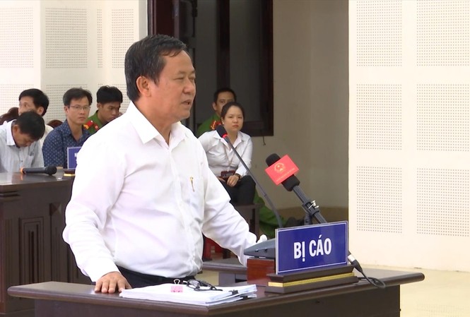 Tiếp vụ Kỳ án gỗ trắc: Gập ghềnh công lý Ông Trương Huy Liệu với tư cách bị cáo tại phiên tòa sơ thẩm. ảnh: X.D