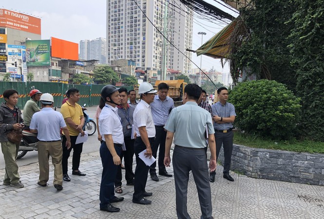 Đảm bảo công khai, dân chủ đồng thuận Chủ tịch UBND quận Hai Bà Trưng kiểm tra tiến độ GPMB đường Vành đai 2