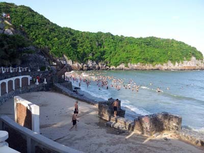 Thả hồn giữa trời biển Cát Bà Thả hồn giữa trời biển Cát Bà