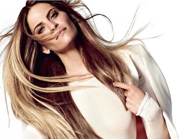 Frankie Rayder 'đốt lửa' trên Marie Claire Mỹ Frankie Rayder 'đốt lửa' trên Marie Claire Mỹ