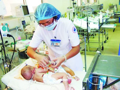 Bi hài xuất ngoại chữa bệnh Có nhiều căn bệnh có thể chữa trị trong nước thay vì lựa chọn xuất ngoại Ảnh: Lê Nguyễn