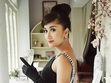 Khánh Thy: MC để… ngắm Khánh Thy: MC để… ngắm