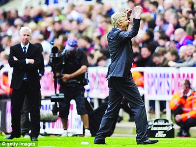 Arsene Wenger “đi chợ” với 70 triệu bảng Arsene Wenger “đi chợ” với 70 triệu bảng
