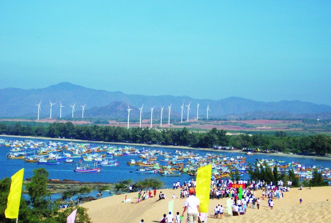 Gió Gió "đẻ" ra tiền