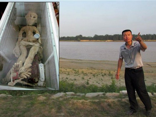 Nông dân Trung Quốc bị bỏ tù vì làm giả người ngoài hành tinh Ông Li chỉ nơi tìm thấy người ngoài hành tinh