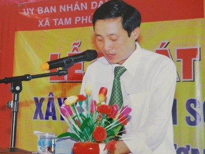 Phó chủ tịch bị kỷ luật vì sinh con thứ 3 Phó chủ tịch bị kỷ luật vì sinh con thứ 3