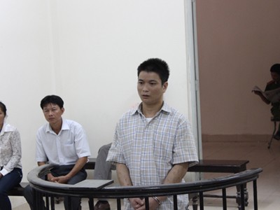Hại đời bé 8 tuổi, 'bóc lịch' hơn 12 năm Hại đời bé 8 tuổi, 'bóc lịch' hơn 12 năm