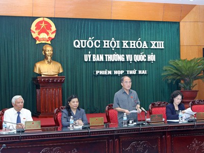 Không bình ổn tràn lan Không bình ổn tràn lan