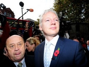Cha đẻ Wikileaks bị bác kháng cáo chống dẫn độ Nhà sáng lập Wikileaks Assange đến Tòa án tối cao London ngày 2/11. (Nguồn: Getty Images)