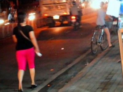 Vé số mại dâm chiều khách tới bến Vé số mại dâm chiều khách tới bến