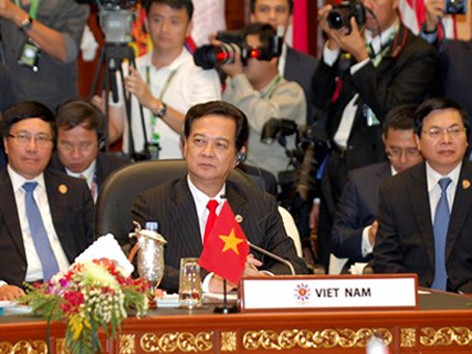 Toàn văn phát biểu của Thủ tướng Chính phủ Nguyễn Tấn Dũng tại Hội nghị Cấp cao ASEAN-Ấn Độ Toàn văn phát biểu của Thủ tướng Chính phủ Nguyễn Tấn Dũng tại Hội nghị Cấp cao ASEAN-Ấn Độ
