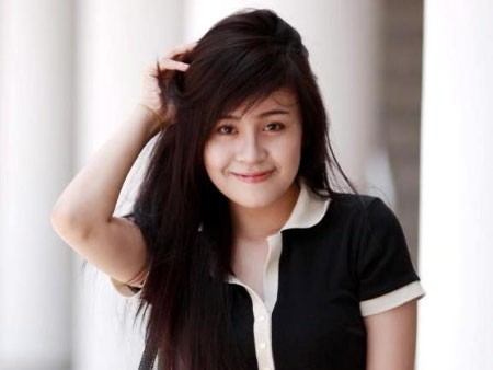Ngọc Trinh, Bà Tưng vào đề thi Văn học sinh giỏi Ngọc Trinh, Bà Tưng vào đề thi Văn học sinh giỏi