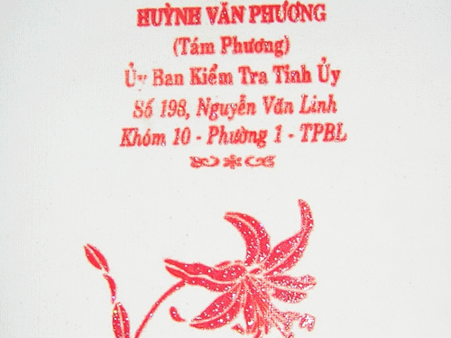 Thêm một vụ in nơi công tác lên thiệp cưới Thêm một vụ in nơi công tác lên thiệp cưới