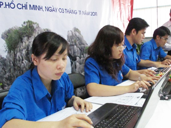Tuổi trẻ cả nước hướng về Vịnh Hạ Long Tuổi trẻ cả nước hướng về Vịnh Hạ Long