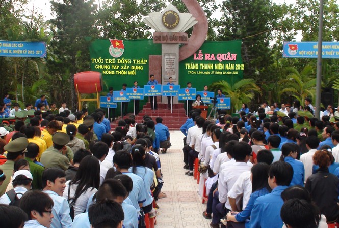 Đồng Tháp tổ chức lễ ra quân Tháng thanh niên năm 2012. Đồng Tháp tổ chức lễ ra quân Tháng thanh niên năm 2012.