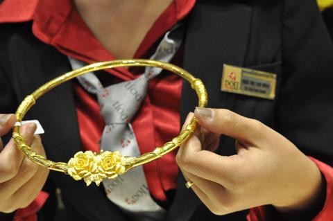 Giá vàng giảm nhẹ phiên đầu tuần Giá vàng giảm nhẹ phiên đầu tuần