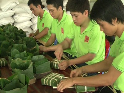 Bánh chưng xuất ngoại Bánh chưng xuất ngoại