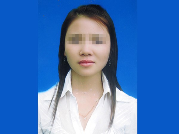Chữa bệnh miễn phí cho cô gái bị xăm rết lên mặt Chữa bệnh miễn phí cho cô gái bị xăm rết lên mặt