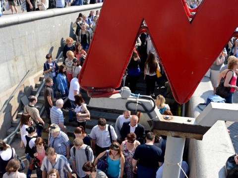 Nga: Cháy hầm tàu điện ngầm ở Moscow Hàng ngàn hành khách phải sơ tán vì lửa bùng lên trong hầm tàu điện ngầm