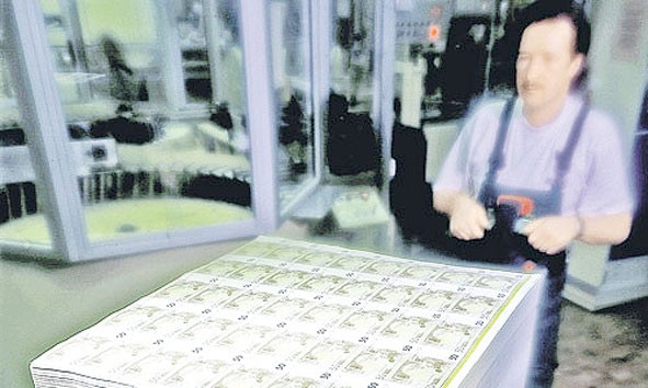 Sự thật về chiếc máy bay chở 20 tỷ euro ở Nga Sự thật về chiếc máy bay chở 20 tỷ euro ở Nga