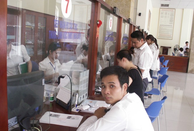 Dân lãnh đủ khi lừa đảo gia tăng Nhiều phòng công chứng không phát hiện được sổ đỏ giả