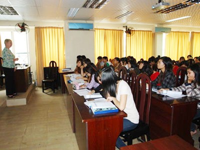 Hai thứ 'giết chết' động cơ làm việc của giảng viên Hai thứ 'giết chết' động cơ làm việc của giảng viên