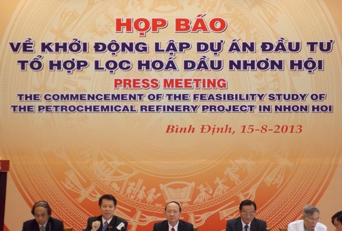 Công bố dự án lọc hóa dầu 27 tỉ USD tại Bình Định Công bố dự án lọc hóa dầu 27 tỉ USD tại Bình Định