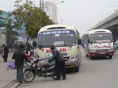 Xe dù bến cóc 'múa' trước mặt CSGT Xe dù bến cóc 'múa' trước mặt CSGT