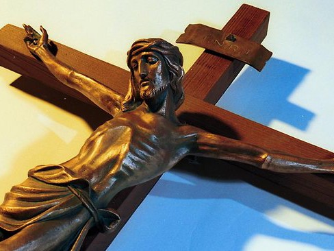 Tranh nhau nước thánh, 16 người thiệt mạng 16 người thiệt mạng vì tranh nhau nước thánh ở Angola