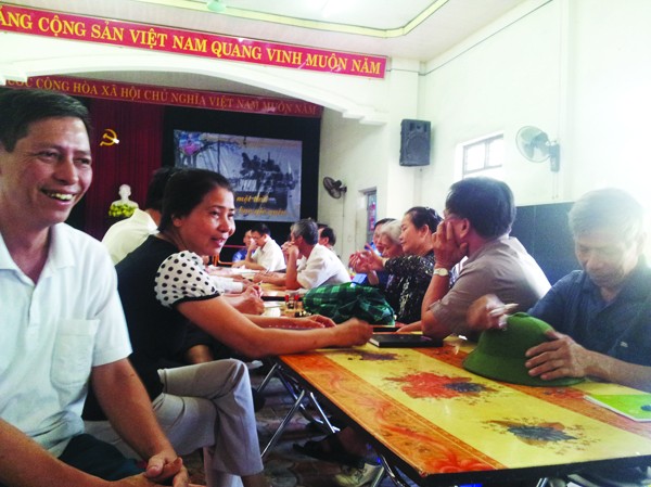 Vận động dân nộp tiền đón kỳ quan Vận động dân nộp tiền đón kỳ quan