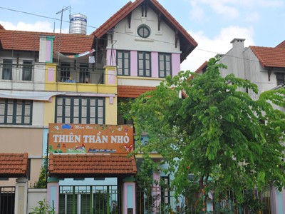 Vụ bé 1 tuổi tử vong: Nhà trường xin tự giải thể Vụ bé 1 tuổi tử vong: Nhà trường xin tự giải thể