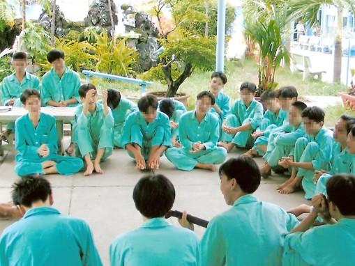 Tàn tạ vì ma túy 'đá' Tàn tạ vì ma túy 'đá'