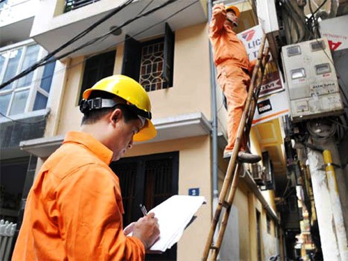 Giá điện tăng 5% từ ngày mai, 1/8 Giá điện tăng 5% từ ngày mai, 1/8