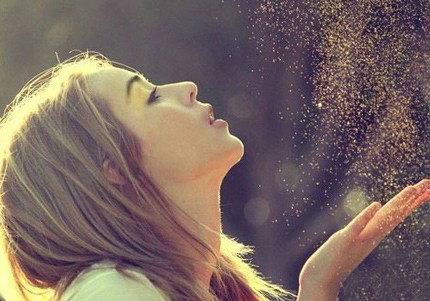 Đi qua nỗi đau bằng nụ cười Đi qua nỗi đau bằng nụ cười