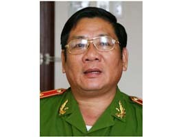 Cuối tháng 12 mới tử hình bằng tiêm thuốc độc Cuối tháng 12 mới tử hình bằng tiêm thuốc độc