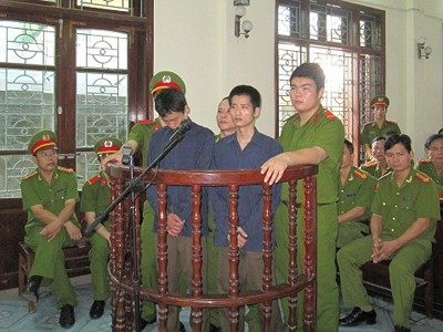 Tù chung thân cho kẻ đâm chết bác sĩ tại bệnh viện Tù chung thân cho kẻ đâm chết bác sĩ tại bệnh viện
