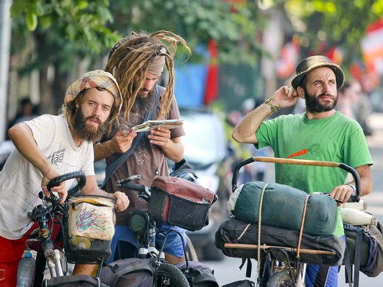 'Hội những người phát điên vì nắng nóng' 'Hội những người phát điên vì nắng nóng'