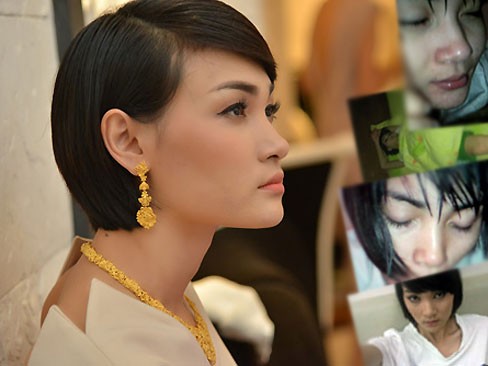 Scandal 'giường chiếu' của Thùy Trang và lời cảnh tỉnh showbiz Scandal 'giường chiếu' của Thùy Trang và lời cảnh tỉnh showbiz