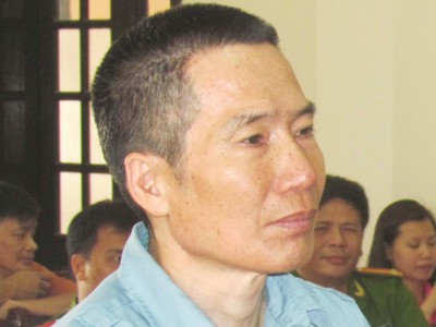 Chém vợ vì không cho 'quan hệ' Chém vợ vì không cho 'quan hệ'
