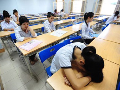 Sinh viên ‘choáng váng’ vì quy định mới của Bộ GDĐT Sinh viên ‘choáng váng’ vì quy định mới của Bộ GDĐT