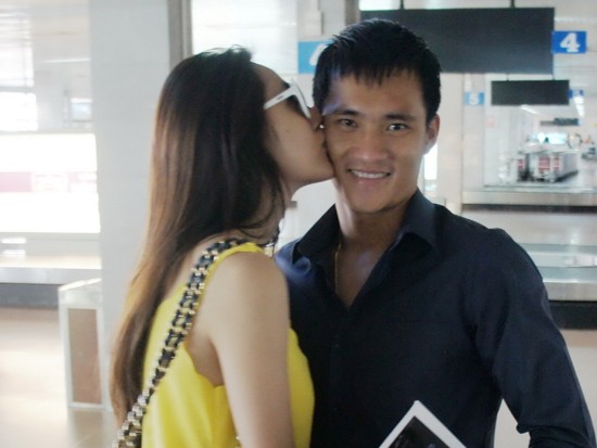 Công Vinh-Thủy Tiên: Tình yêu bắt nguồn từ ... ảnh nóng Công Vinh-Thủy Tiên: Tình yêu bắt nguồn từ ... ảnh nóng