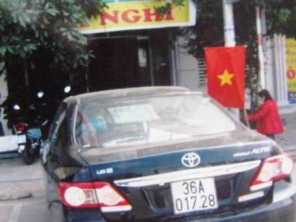 Chủ tịch xã nhảy qua cửa sổ nhà nghỉ chạy trốn Chủ tịch xã nhảy qua cửa sổ nhà nghỉ chạy trốn