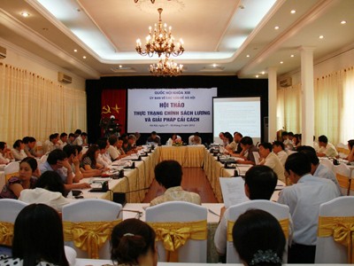 Cải cách lương khu vực lao động nhanh hơn công chức Cải cách lương khu vực lao động nhanh hơn công chức