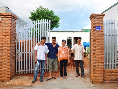Đấu tranh với quan thôn, quan xã Đấu tranh với quan thôn, quan xã