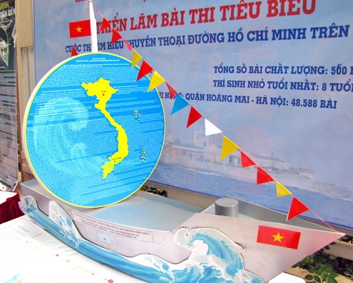 Trao giải 'Huyền thoại đường Hồ Chí Minh trên biển' Trao giải 'Huyền thoại đường Hồ Chí Minh trên biển'