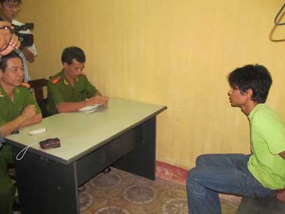 Nhiệt huyết của những người lính phá vụ thảm án ở tiệm vàng - Kỳ 2 Nhiệt huyết của những người lính phá vụ thảm án ở tiệm vàng - Kỳ 2
