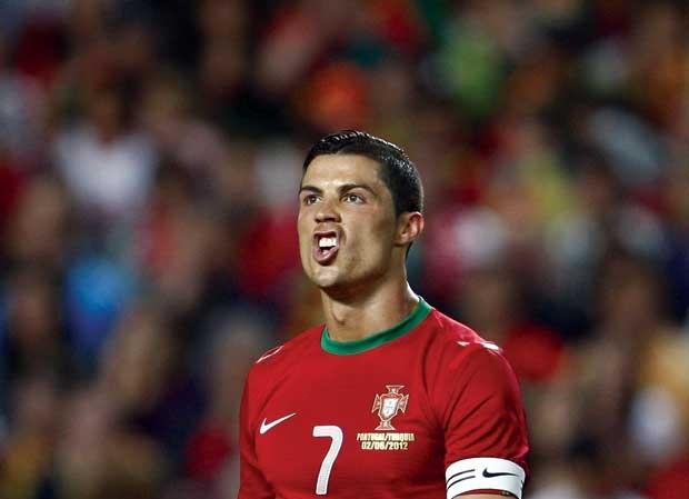 Ronaldo, nhỏ thì lớn mà lớn thì nhỏ? Ronaldo, nhỏ thì lớn mà lớn thì nhỏ?