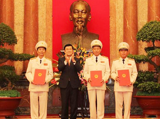 Ba Thứ trưởng được thăng hàm Thượng tướng Ba Thứ trưởng được thăng hàm Thượng tướng