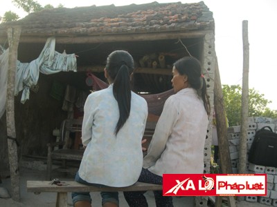 Mang người tình Osin 'đãi' tiệc sex nhóm bạn Mang người tình Osin 'đãi' tiệc sex nhóm bạn