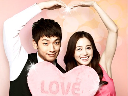 Khoảnh khắc ngọt ngào của Kim Tae Hee và Bi Rain Khoảnh khắc ngọt ngào của Kim Tae Hee và Bi Rain